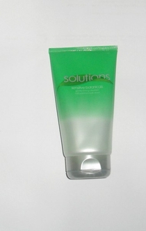 очищающий гель для чувствительной кожи лица